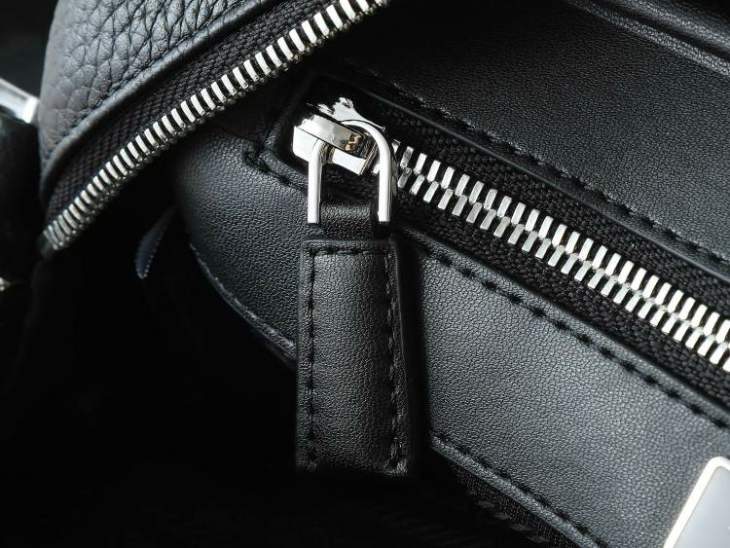 Picture of Prada Mens Bags _SKUfw210844346fw